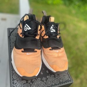 Freak 3 orange chalk